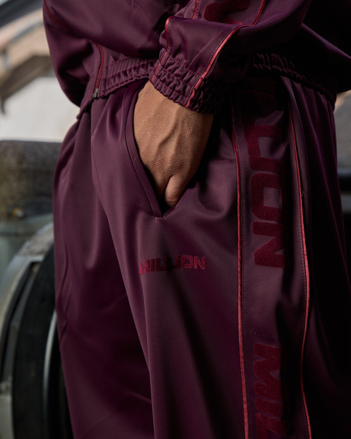 Bordeaux Acetate Track